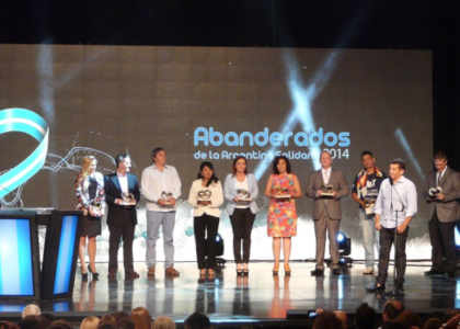 Carina Morillo finalista de premio Abanderados